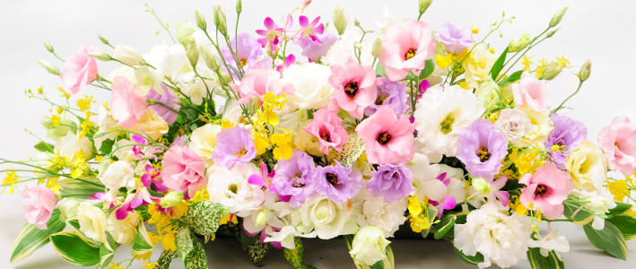 献花と供花、枕花の違いをご存知ですか？：知って得する！？お花や観葉植物を贈る時の役立つアレコレ情報 - ビジネスフラワー