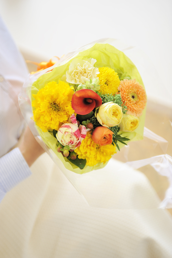ブーケ Ssサイズ カジュアル系 花束 ブーケ ブーケ 小さめ 開店祝いの花や胡蝶蘭などお祝いの花とフラワーギフトならビジネスフラワー