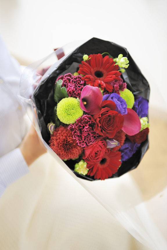 ブーケ Sサイズ シックモダン系 花束 ブーケ ブーケ 小さめ 開店祝いの花や胡蝶蘭などお祝いの花とフラワーギフトならビジネスフラワー