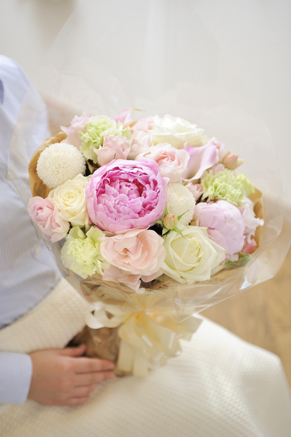 ブーケ Lサイズ プリティー系 花束 ブーケ ブーケ 小さめ 開店祝いの花や胡蝶蘭などお祝いの花とフラワーギフトならビジネスフラワー