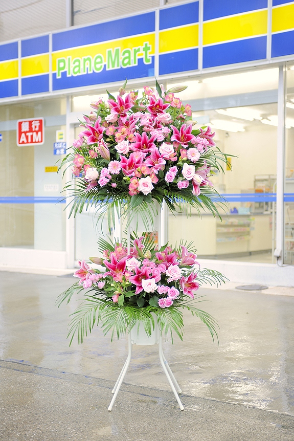 <p>お色指定はお届けする店舗やイベントのコンセプト、状況にマッチしますと、とてもお花が映えてまいります。</p>