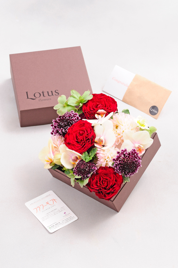 <p>大切な気持ちをお花と一緒に・・・メッセージカードを無料でお付けしてお届けしています。</p>