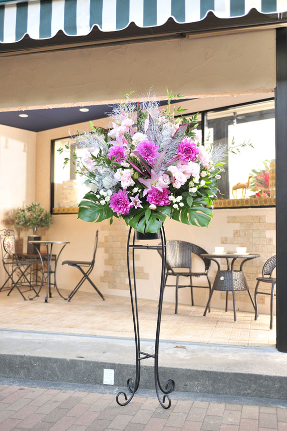 祝い花と供花の販売 ネットの花屋 ビジネスフラワー デザイナーズスタンド花 プリティ 3万円コース