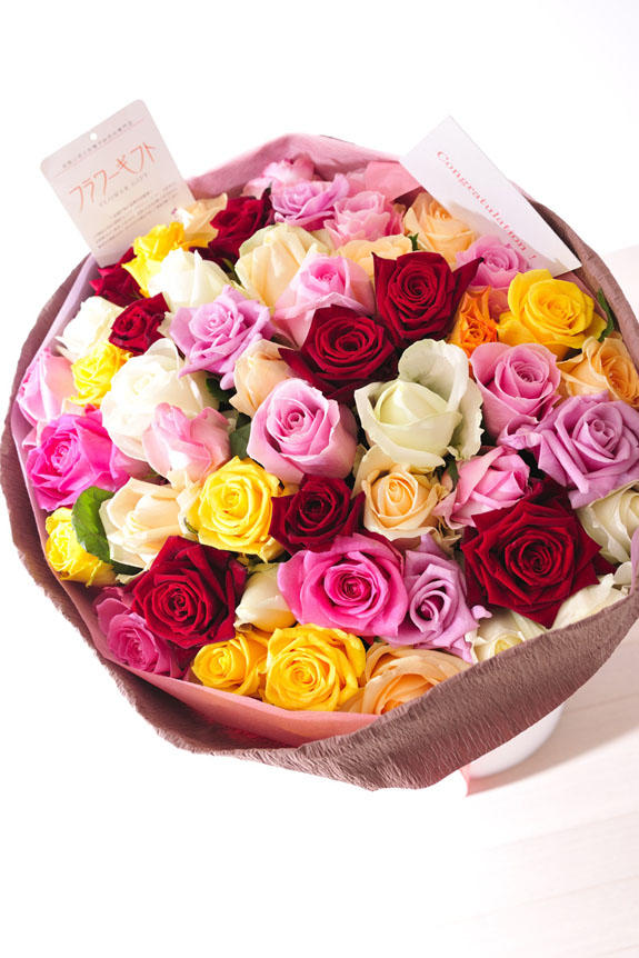 <p>ミックス色バラの花束・ブーケにはメッセージカーが無料で付けられます。</p>