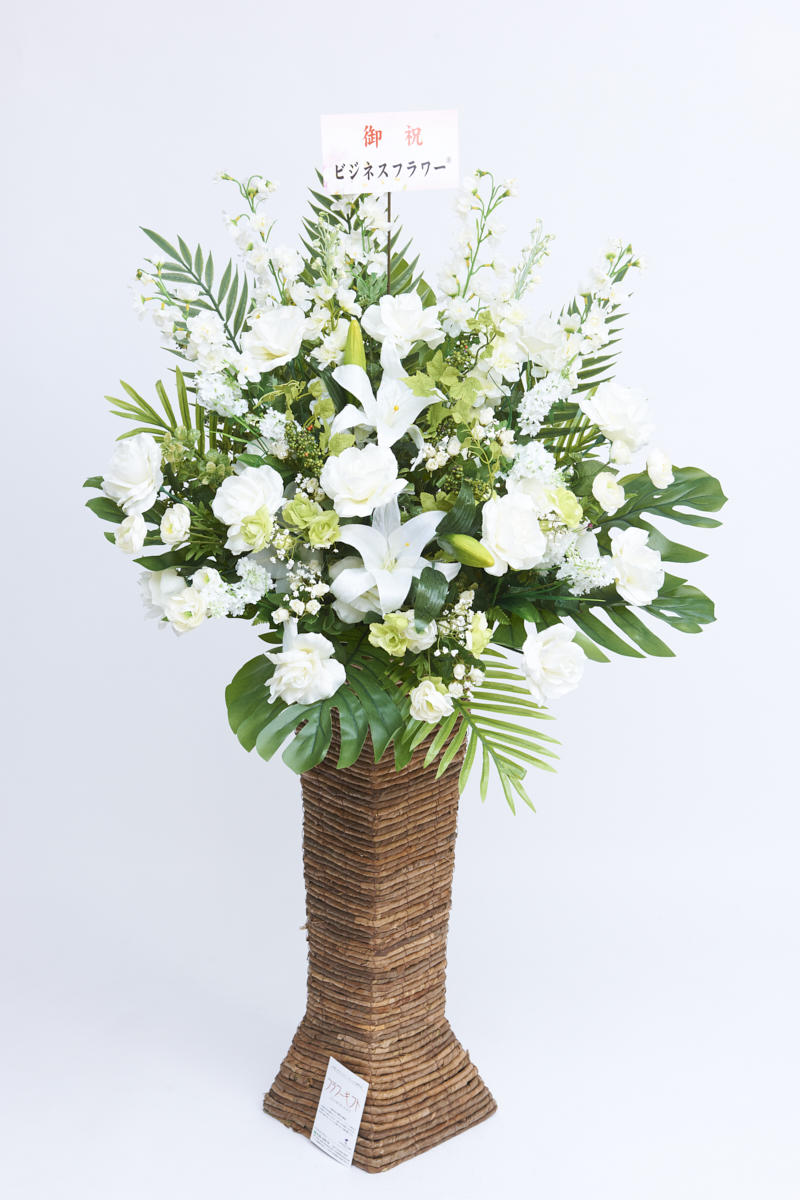 <p>造花アート・スタンド花　スクエアスタンドL（白系）には、無料で立札（立札）をお付けすることが可能です。</p>