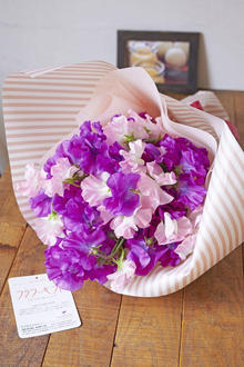 花束・ブーケ　スイートピー　春の花束（紫＆ピンク系）※春仕様ラッピング＆フラワーバッグ付