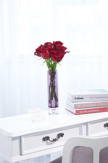 花瓶フラワー・フラワーベース　シリンダー（紫）　赤バラ7本