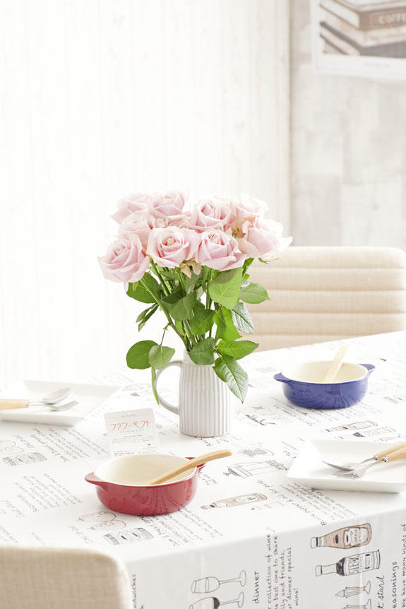 花瓶フラワー・フラワーベース アンティークジャグ（シングル/小） ピンクバラ12本 ｜ 祝い花と供花の販売 ネットの花屋 ビジネスフラワー®