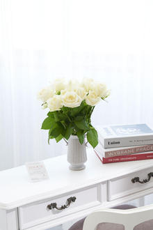 花瓶フラワー・フラワーベース　アンティークジャグ（ツイン/小）　白バラ12本