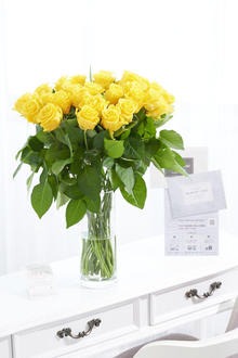 ［オンラインギフト（ゴールドコース）セット］花瓶フラワー・フラワーベース　シリンダー（クリア）　黄色バラ30本