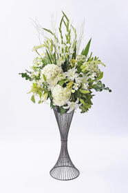 <center>パッと目を引く<br>ハイセンスなスタンド花</center><center>55,000円(税込)</center>