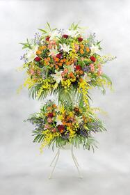 <center>ボリューム感と存在感！<br>華やかなスタンド花</center><center>22,000円(税込)</center>