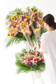 持ち帰りに最適！花束を集めたスタンド花33,000円(税込)