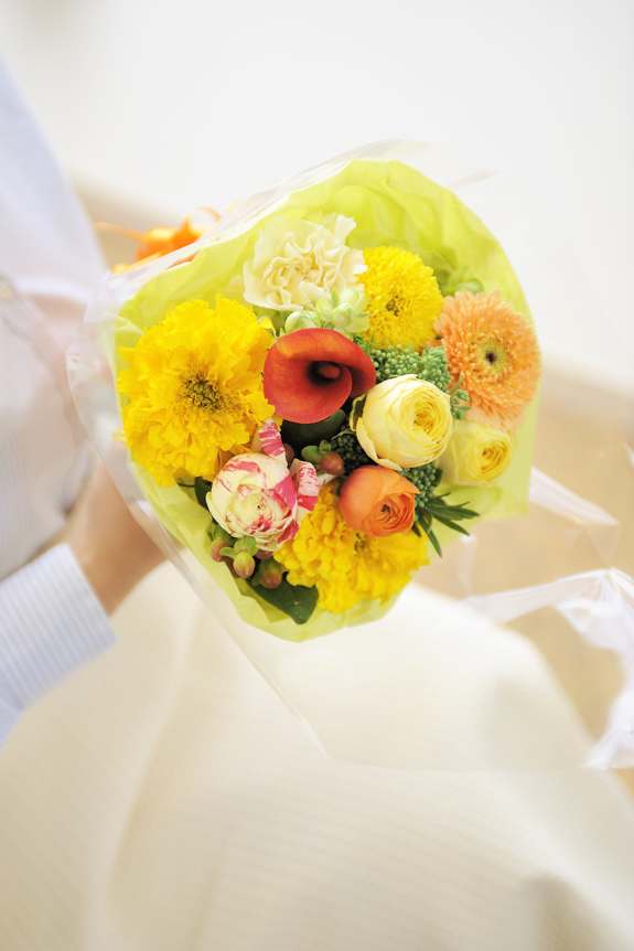 カジュアル系は明るく、元気に、前向きなお祝いシーンに！