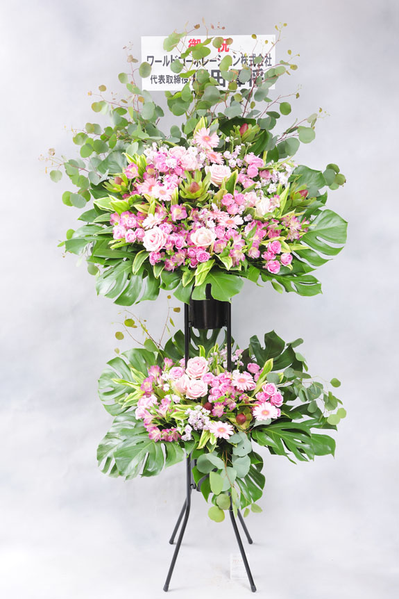 <p>もちろんこのスタンド花にも木札が無料で付きます。</p>