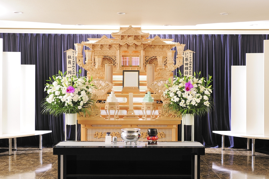 標準コース1.5万円の洋花タイプを２基セット（対）の商品となります。