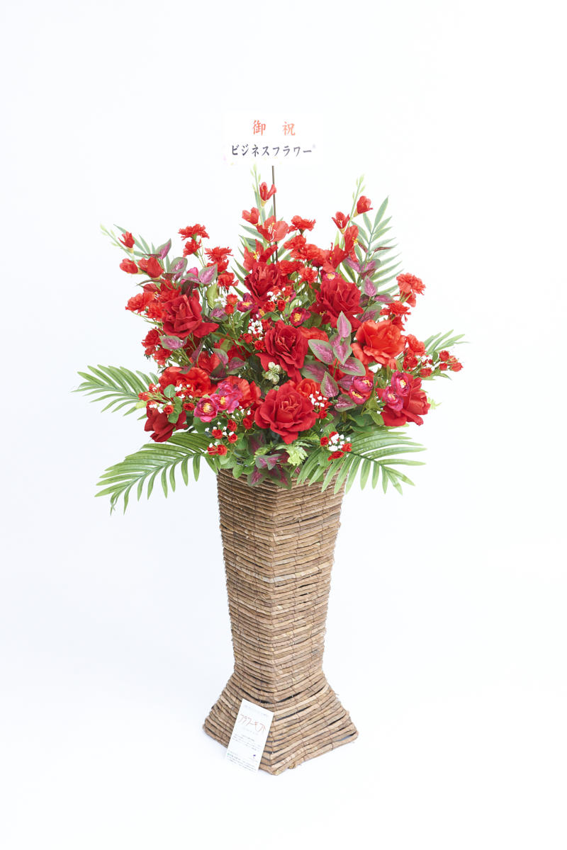 <p>造花アート・スタンド花　スクエアスタンドM（赤系）には、無料で立札（木札）をお付けすることが可能です。</p>