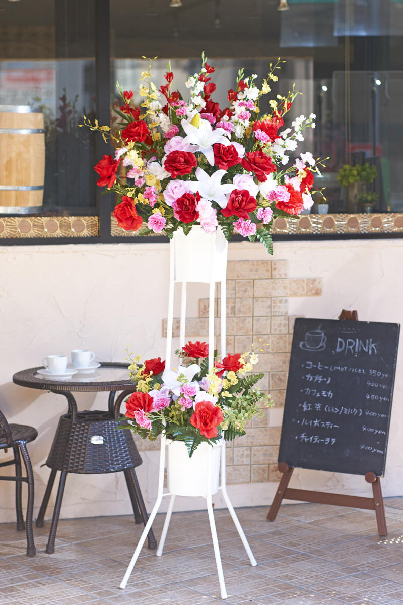 開店祝い、開業祝い、リニューアル祝い、周年祝いにお薦めの造花アート・スタンド花　二段（おまかせ）
