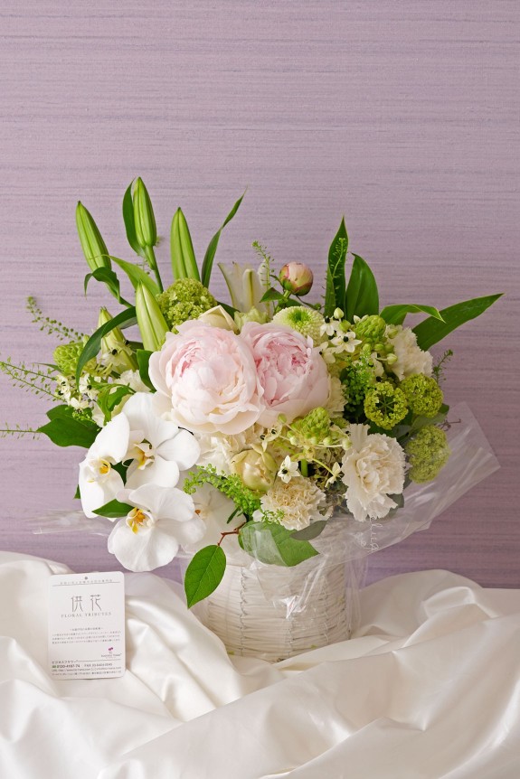 <p>ご自宅などで飾る仏壇花に季節感を演出いたします。</p>