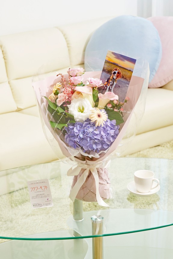 思い出の写真でデコレーション！花瓶いらずの自立式花束（ブーケ