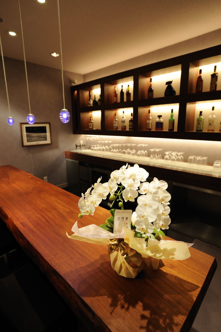 <p>もちろん、バーなど夜のお店に贈っても面白いです。 ※ママさんなどのお誕生日に・・・</p>