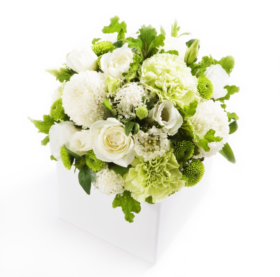 期待と不安が交錯する新生活に、安らぎと心の引き締めを促すアロマフラワー！