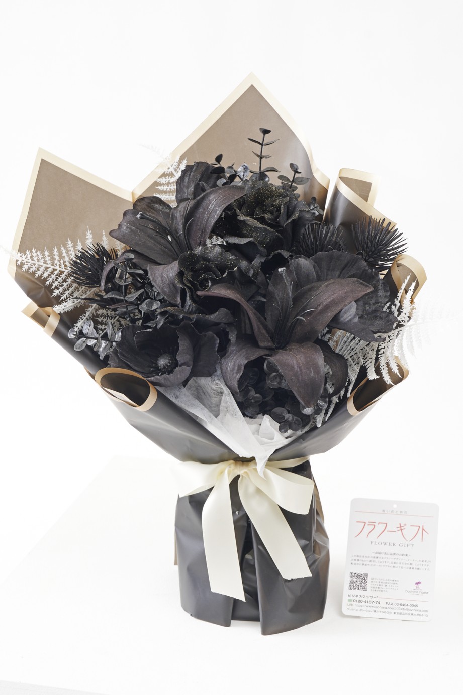 <p>造花のため長くお飾りいただけるブーケです。</p>
